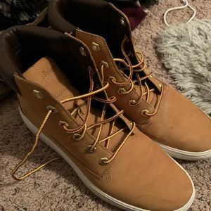 Women’s timberlands PLEASE TAKE THEM OFF MY HANDS